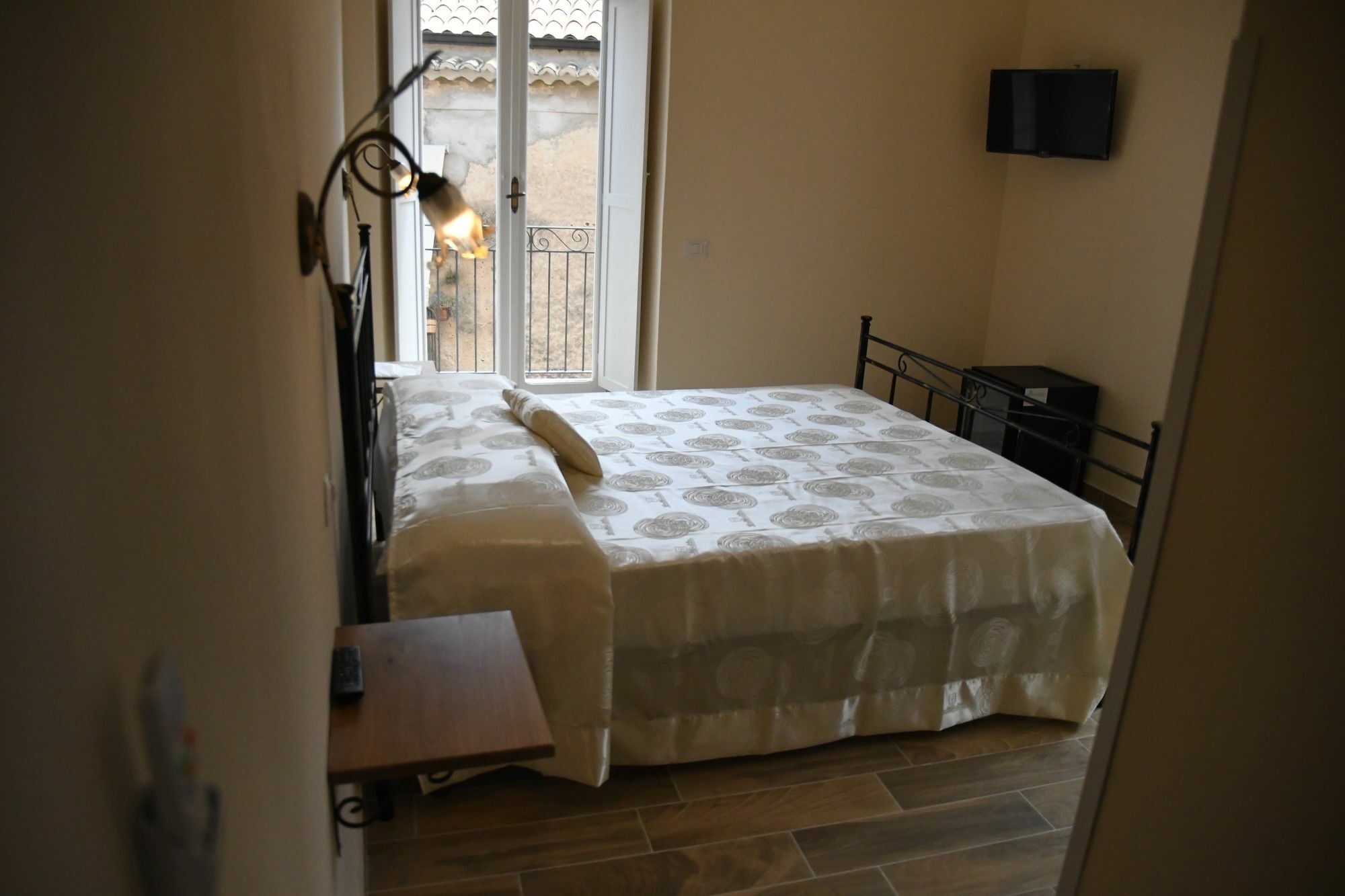 B&B The Tower Тропея Экстерьер фото