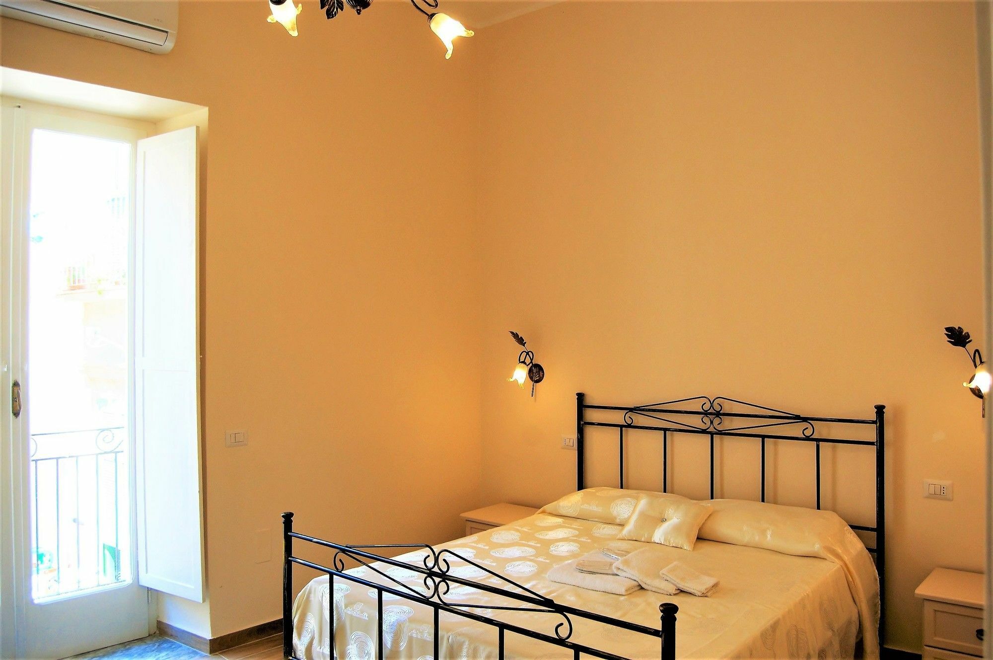 B&B The Tower Тропея Экстерьер фото