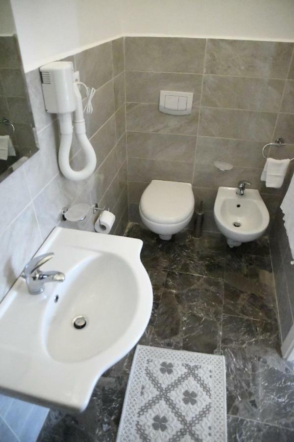 B&B The Tower Тропея Экстерьер фото